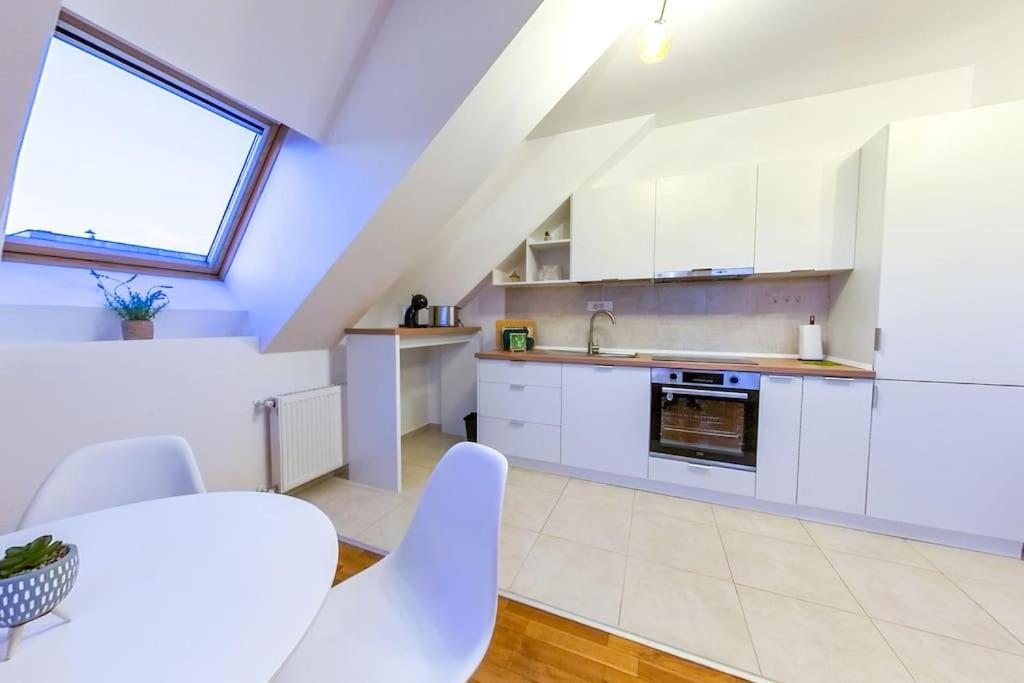 Bucharest Central D Apartment Luaran gambar