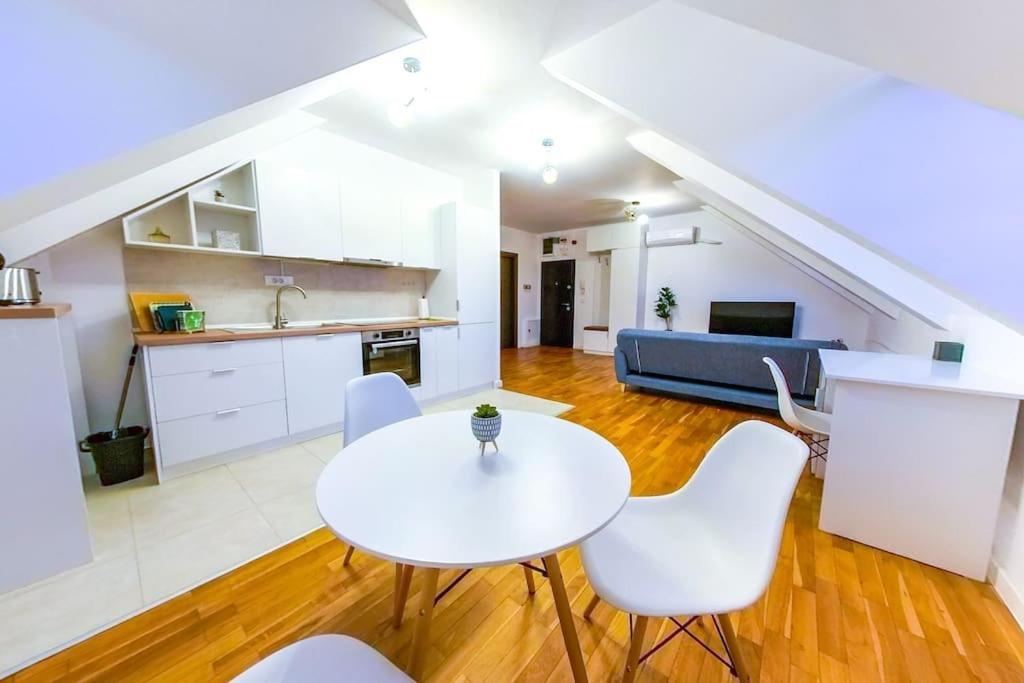 Bucharest Central D Apartment Luaran gambar